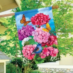 Geraniums In Bloom Spring House Flag Floral Birds 28" X 40" Briarwood Lane -Briarwood Lane Verkoop GUEST 35b6641d 4fb2 4b16 b579 71e49d160405